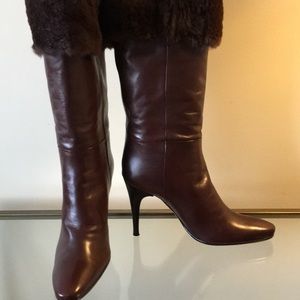 Leather boots with real fur trim